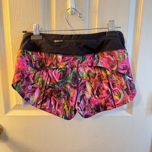 Lululemon Speed up 2.5" shorts